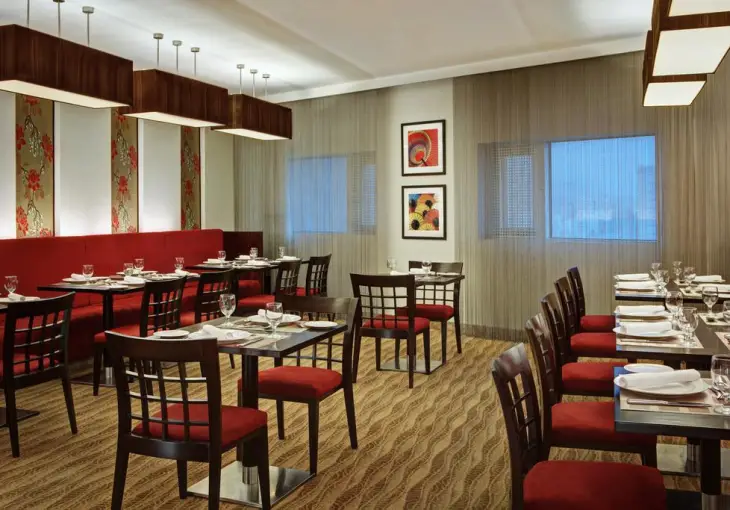 MÖVENPICK HOTEL & RESIDENCE HAJAR TOWER