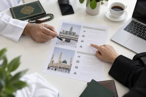 Umre Acentesi Seçerken Dikkat Edilmesi Gerekenler: 10 Kontrol Maddesi